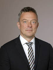 Yves Maeder
